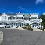 Discovery Beach Apartments
