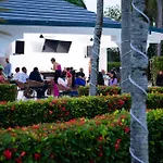 El Colibri Hotel