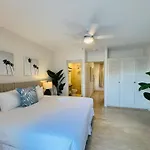 South Point Hotel Inc