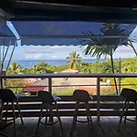 Le Mahogany Sur La Plage De Petit-Anse
