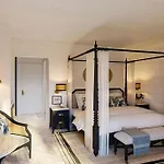Colony Club By Elegant Hotels