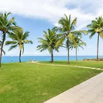 Luxury Oceanfront Villa With Amazing Views