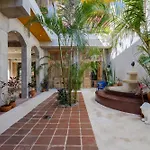 El Mambo Boutique Hotel