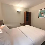 Courbaril Hotel