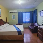 Palm Bay Guest House & Restaurant