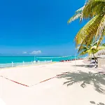 Grand Decameron Montego Beach, A Trademark All-Inclusive Resort