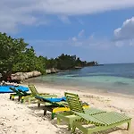 Little Bay Cabins