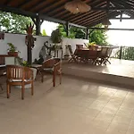 La Nicotoria Haut De Villa T4