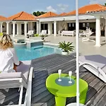 Seafacing Villas Apartments Rentals