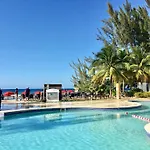 Anna\'S Joye Seawind - Freeport, Montego Bay
