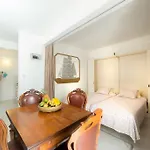 Royal Palm Holiday Apartment