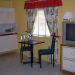 Coral Cove Marina Hotel