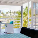 Modern Hotel Aruba