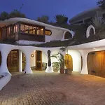 Mount Hartman Bay Estate