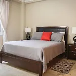 Luxury Oceanview Condo 2 Br/2.5 Ba