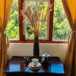 Barhanna Vista Lodge