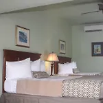 Village Cay Hotel And Marina