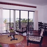 Coral Cove Cottages And Apartments