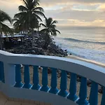 Rompeolas Beach House 2