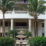 Reina Cumayasa Beach & Suites