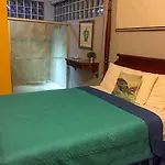 Parador Turtle Bay Inn