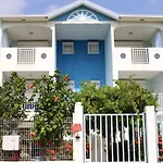 Bed & Breakfast - 6 Suites - Piscine Et Plage Pointe Faula