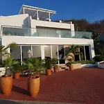 Beach Apartments Villa , Blue Bay