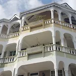 Unit 1 Private Apartment - Roseau