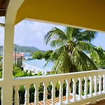 Tropical Breeze Vacation Home And Apartments