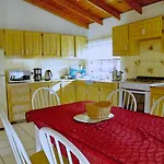 Tropical Breeze Vacation Home And Apartments