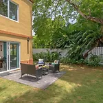New 3-Bed On Hip Strip, Beach Access, Sleeps 8