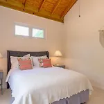 New 3-Bed On Hip Strip, Beach Access, Sleeps 8