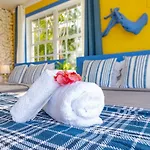 Viking Hill Oceanfront Hostel & Resort