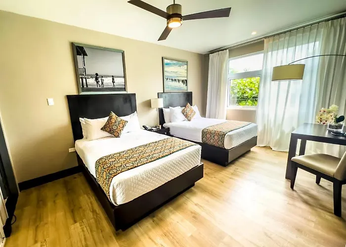 R Hotel Kingston