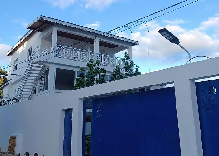 Dona Mayra Aparta Hotel