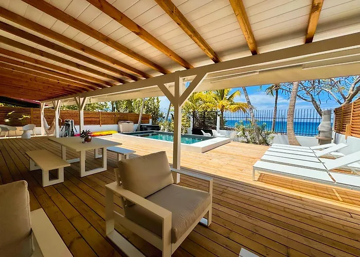 Kay Alice - Beachfront Villa