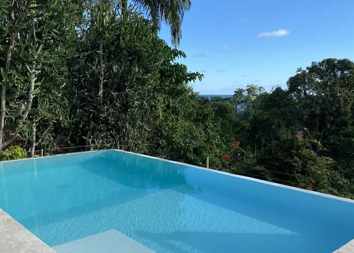 Propiedad De Alto Standing Con Vista Al Mar, Piscina, Tenis, Hasta 12 Personas