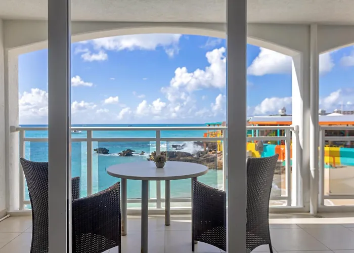 Maho Beach House - Sand Bar Condo - 1 Bedroom Suite