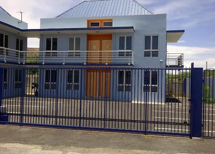 Orange Rembrandt Studio Apartments