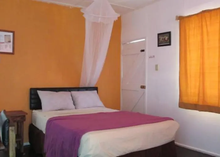 Kingsworth Bed And Breakfast