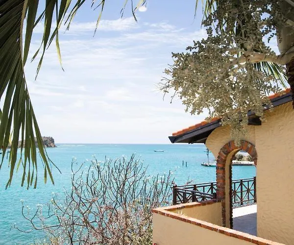 Secret Harbour Boutique Hotel And Marina