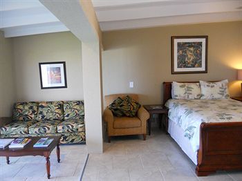 Paradise Cove Ocean Front And Resort 3*