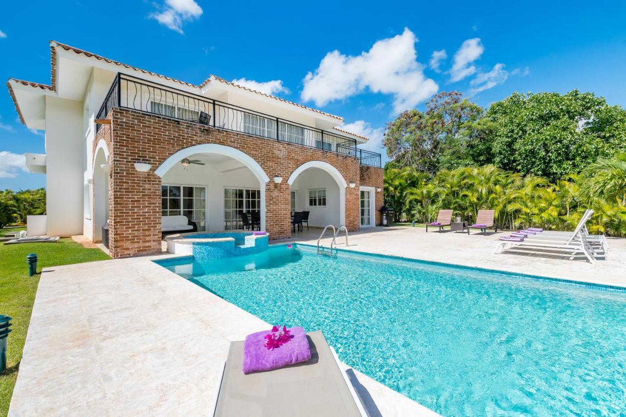 Villa Luxury & Modern With Pool At Cocotal Golf & Country Club