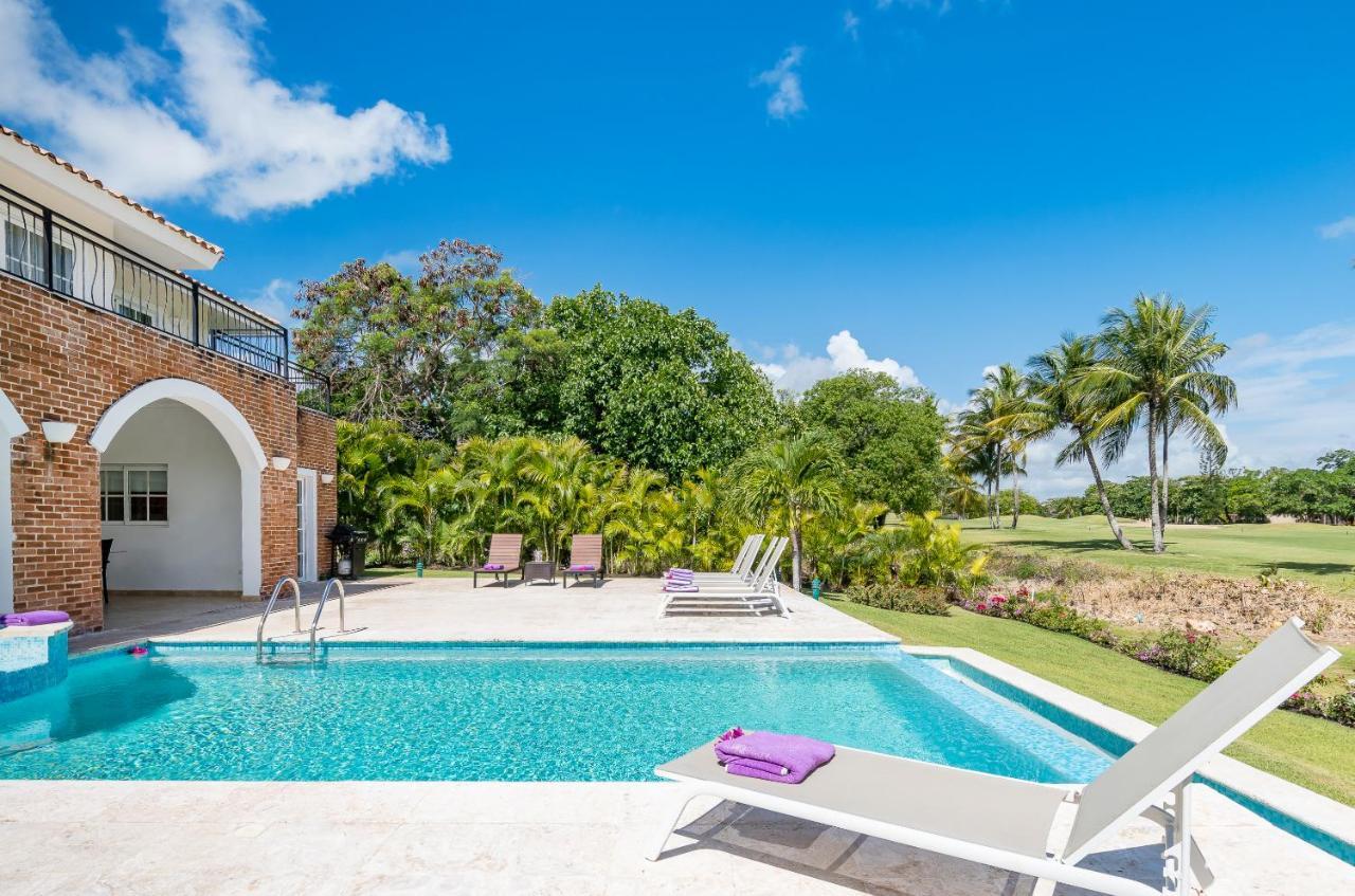 Luxury & Modern With Pool At Cocotal Golf & Country Club Villa