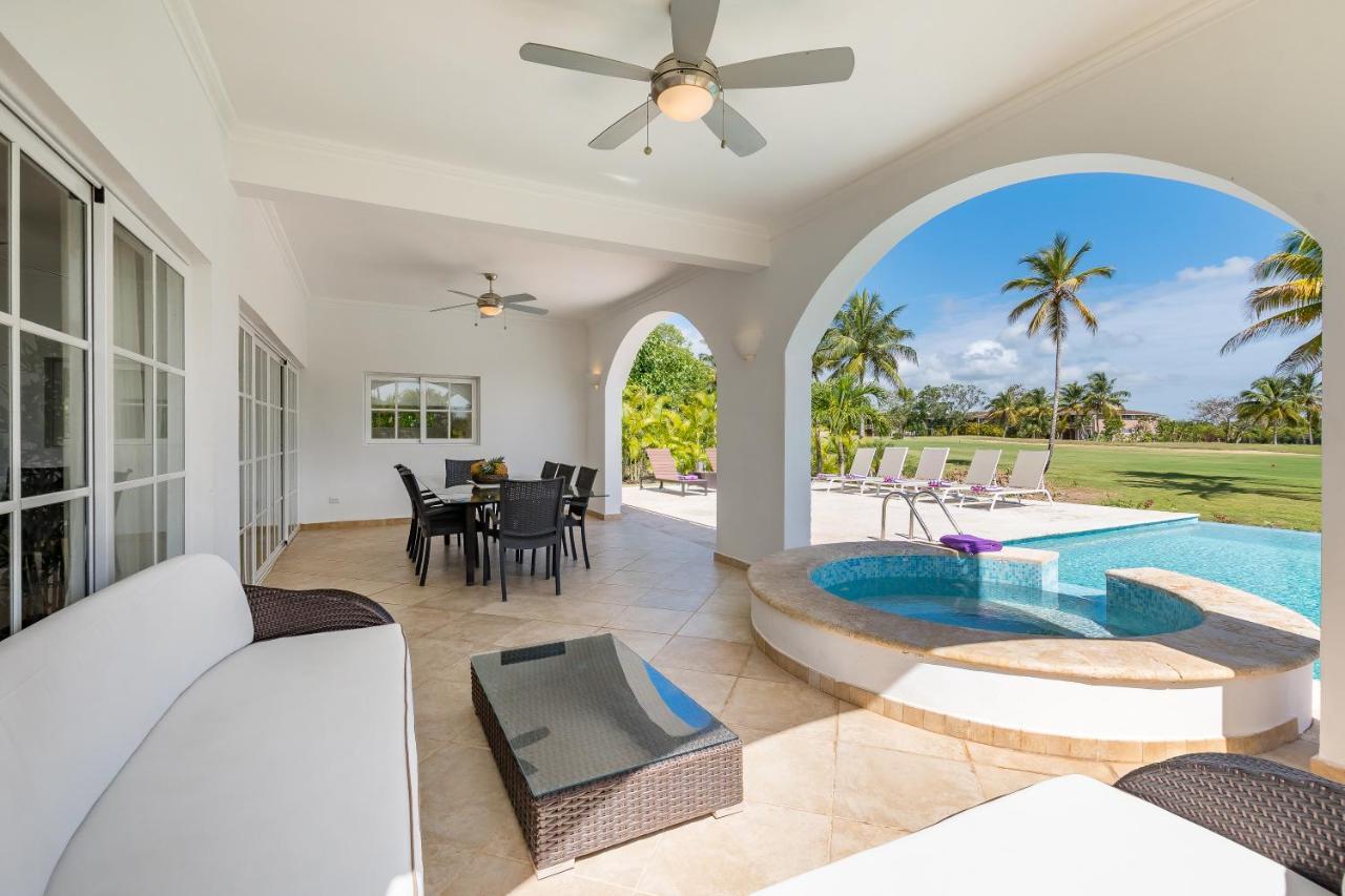 Luxury & Modern With Pool At Cocotal Golf & Country Club *