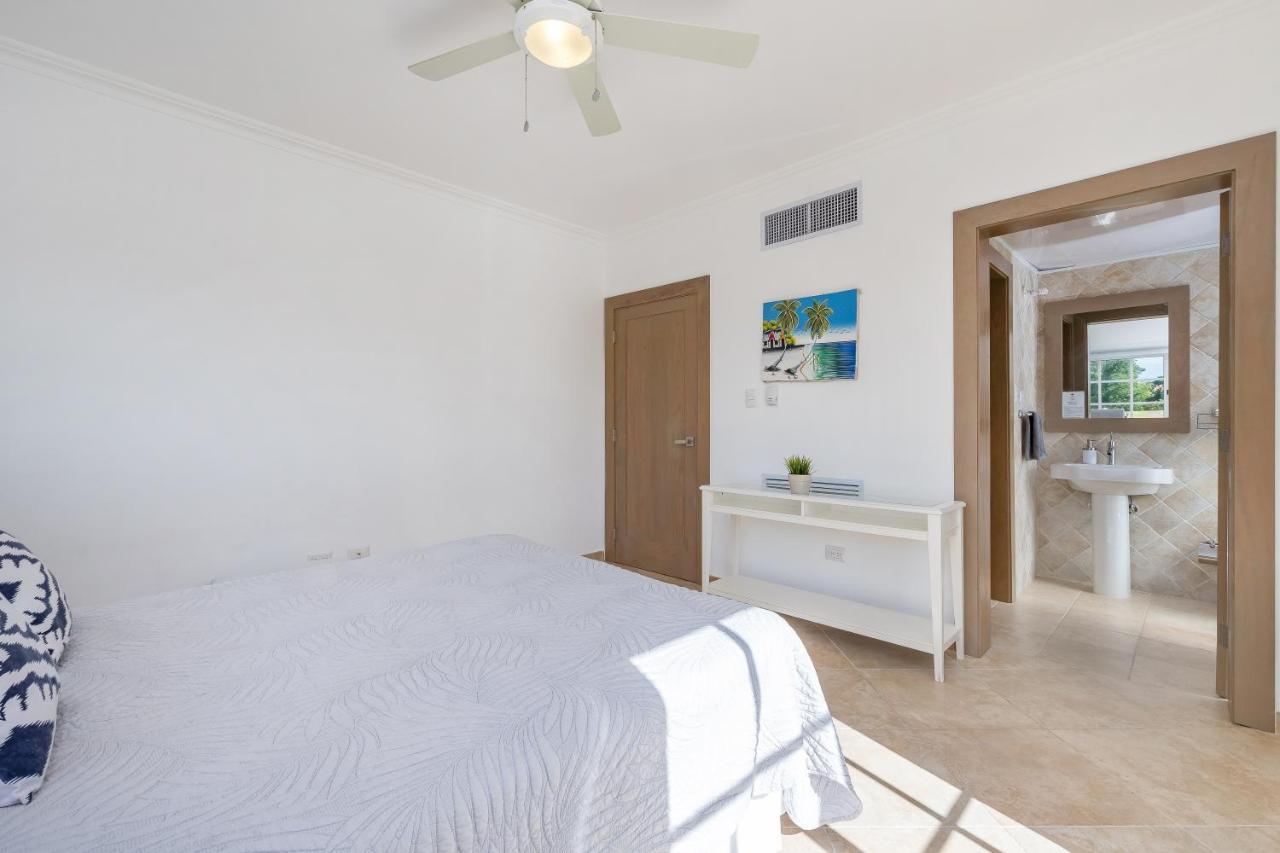 Luxury & Modern With Pool At Cocotal Golf & Country Club Villa *