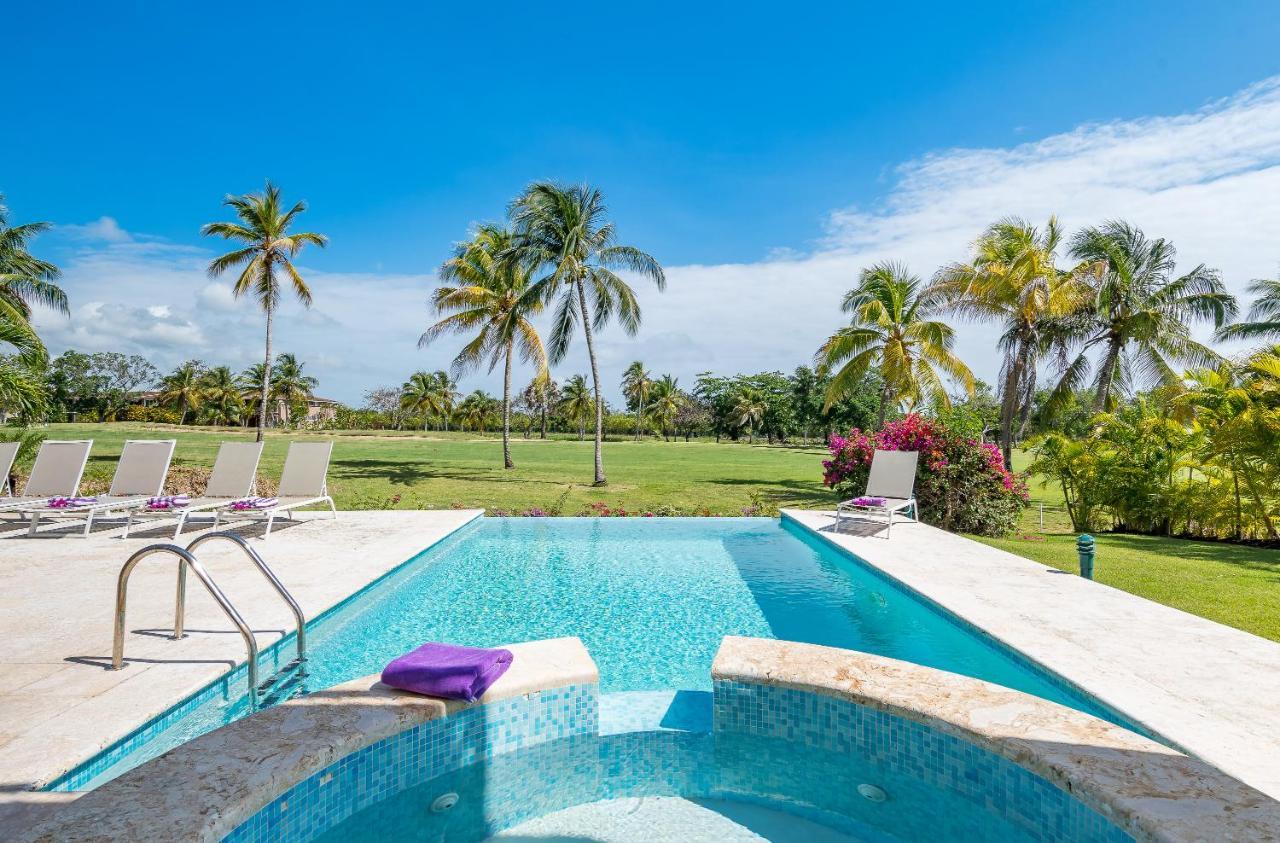 Luxury & Modern With Pool At Cocotal Golf & Country Club Villa