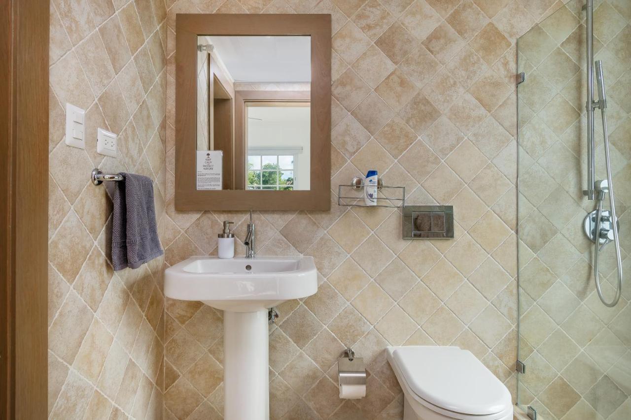 Luxury & Modern With Pool At Cocotal Golf & Country Club Villa