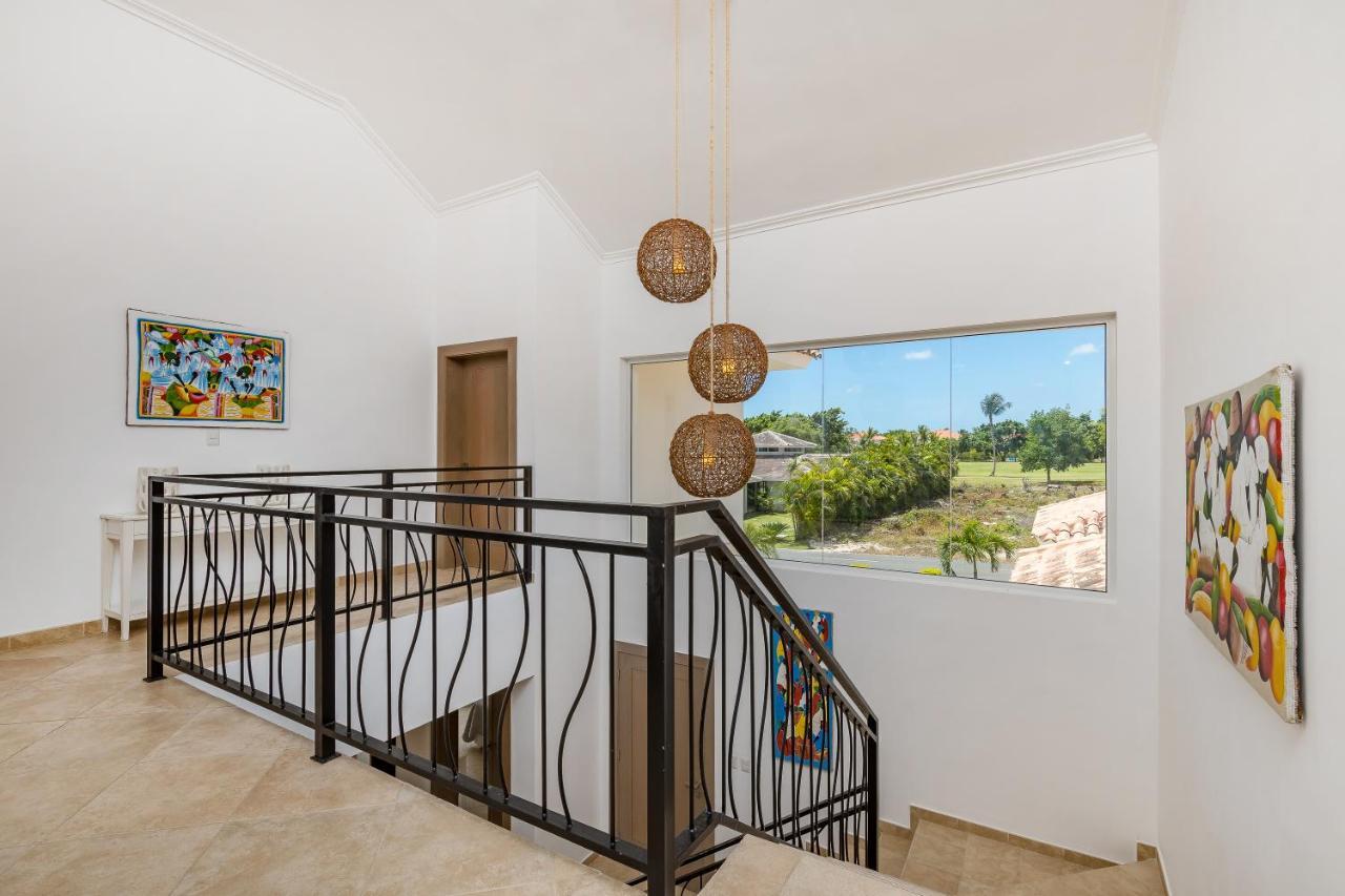 Luxury & Modern With Pool At Cocotal Golf & Country Club Villa *
