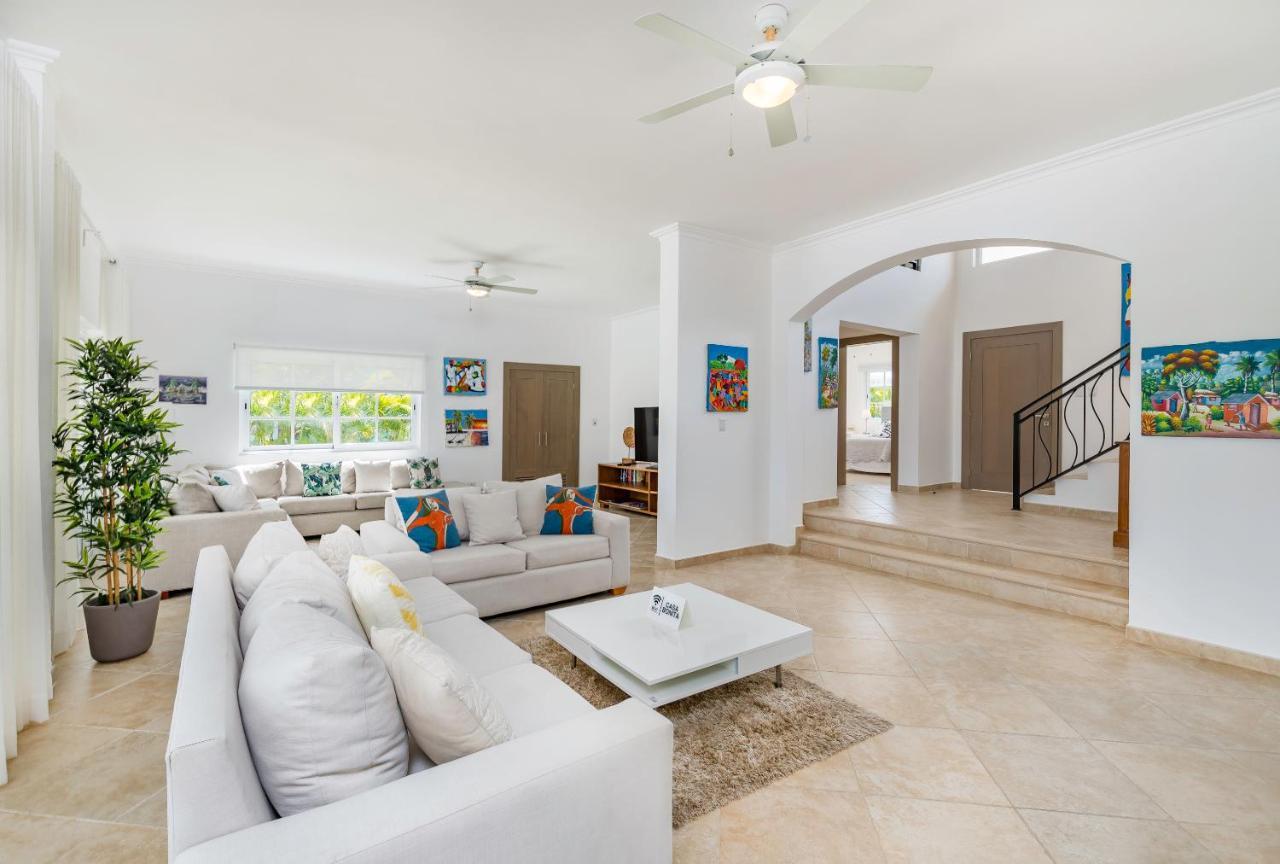 Luxury & Modern With Pool At Cocotal Golf & Country Club Villa *